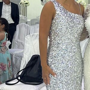 Sequins dress. Size Small. Mermaid. Very stretchy and comfortable. Spraklyyyyyyy